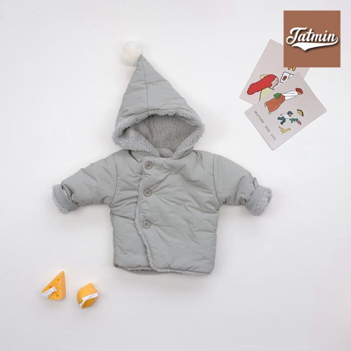 Tatmin brings you Winter Velvet Warm Baby Jacket Long Sleeve Hooded Baby Jacket. This Jacket is made of 100% Cotton.