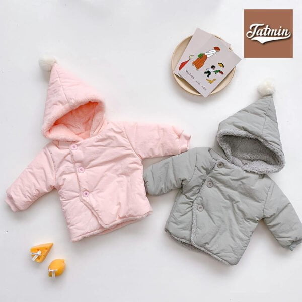 Tatmin brings you Winter Velvet Warm Baby Jacket Long Sleeve Hooded Baby Jacket. This Jacket is made of 100% Cotton.